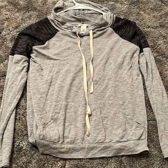 Iight weight hoodie size small - Picture 1 of 1